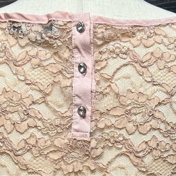 Forever 21 Vintage Light Pink lace top - Picture 6 of 6